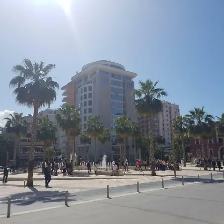 Matias Currila Apartament Durrës